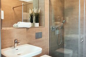 The Rix Studios & Suites