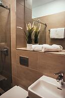 The Rix Studios & Suites