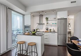 12 York St Condo - Financial District