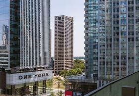 12 York St Condo - Financial District