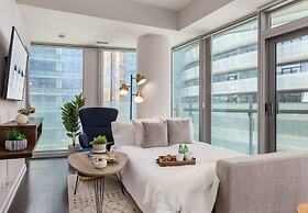 12 York St Condo - Financial District
