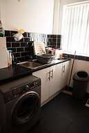 Captivating 3-bed House in Birmingham