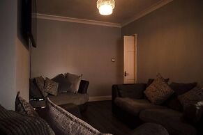 Captivating 3-bed House in Birmingham
