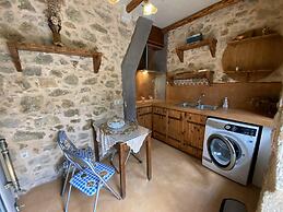 Stone House 3-bedroom 8 Persons