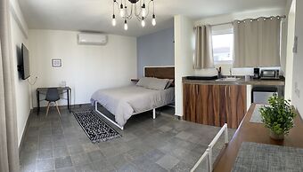 Pelicanos Apartments