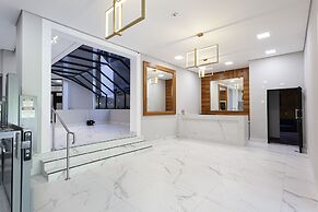 Consolação by Charlie