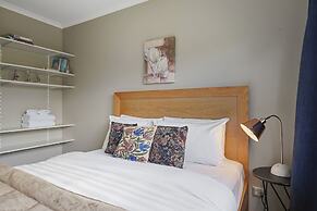 Spacious Family Home -Fully Fenced Yard