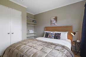 Spacious Family Home -Fully Fenced Yard