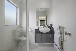 Spacious Family Home -Fully Fenced Yard