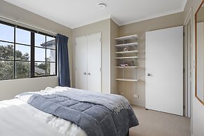 Spacious Family Home -Fully Fenced Yard