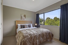 Spacious Family Home -Fully Fenced Yard