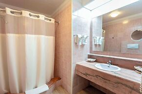 Royal Islander Resort La Plage