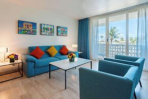 Royal Islander Resort La Plage