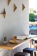 Lines Concept Accommodation