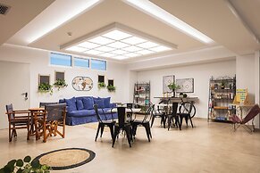 Lines Concept Accommodation