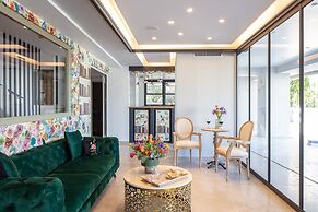 Lines Concept Accommodation