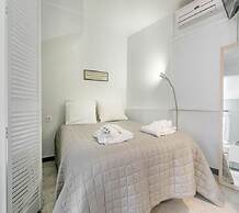 VENETIAN WELL HOUSE by LOC HOSPITALITY