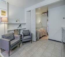 VENETIAN WELL HOUSE by LOC HOSPITALITY