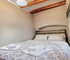 VENETIAN WELL HOUSE by LOC HOSPITALITY