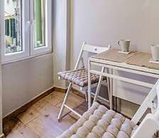 VENETIAN WELL HOUSE by LOC HOSPITALITY