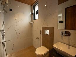 Monarch Montvert Rabale