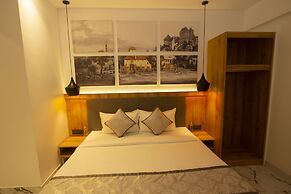 Monarch Montvert Rabale