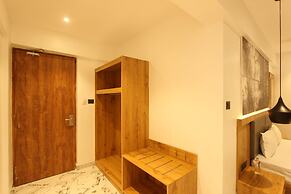 Monarch Montvert Rabale