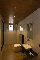 Monarch Montvert Rabale