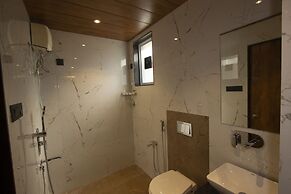 Monarch Montvert Rabale