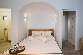 Mykonos Psarou Place