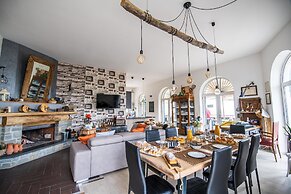 Panacea Country House