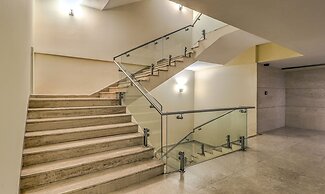 Treebo Premium Metropolis