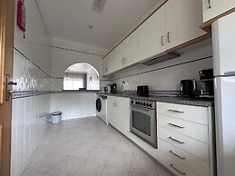 Sunset Haven in Albufeira - Short Walk to Oldtown