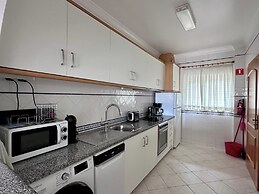 Sunset Haven in Albufeira - Short Walk to Oldtown