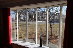 Park Bungalow #4 - Seacliff Beach Suites