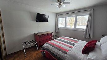 Park Bungalow #4 - Seacliff Beach Suites