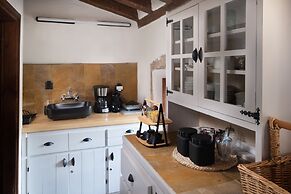 Menexes Suites Monemvasia