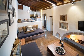 Menexes Suites Monemvasia