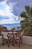Menexes Suites Monemvasia