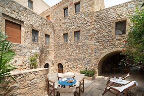 Menexes Suites Monemvasia