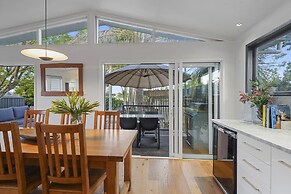 Gorgeous Family Home-Fully Fenced & Toys