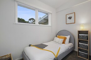 Gorgeous Family Home-Fully Fenced & Toys