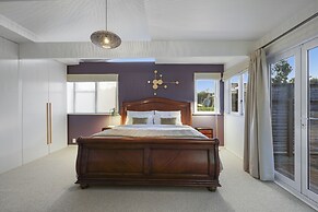 Gorgeous Family Home-Fully Fenced & Toys