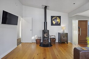 Gorgeous Family Home-Fully Fenced & Toys