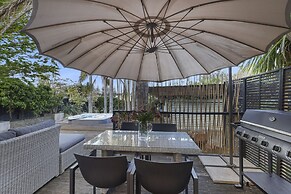 Gorgeous Family Home-Fully Fenced & Toys