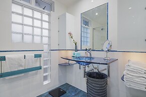 Gorgeous Family Home-Fully Fenced & Toys