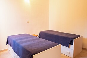 Villa Victoria 1.5 Km From The Beach