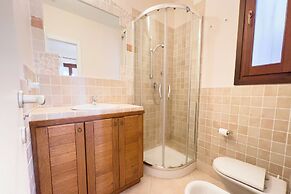 Villa Victoria 1.5 Km From The Beach