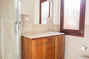 Villa Victoria 1.5 Km From The Beach