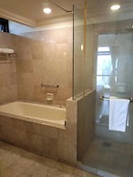 KL TIMES SQUARE SERVICE RESIDENCIES